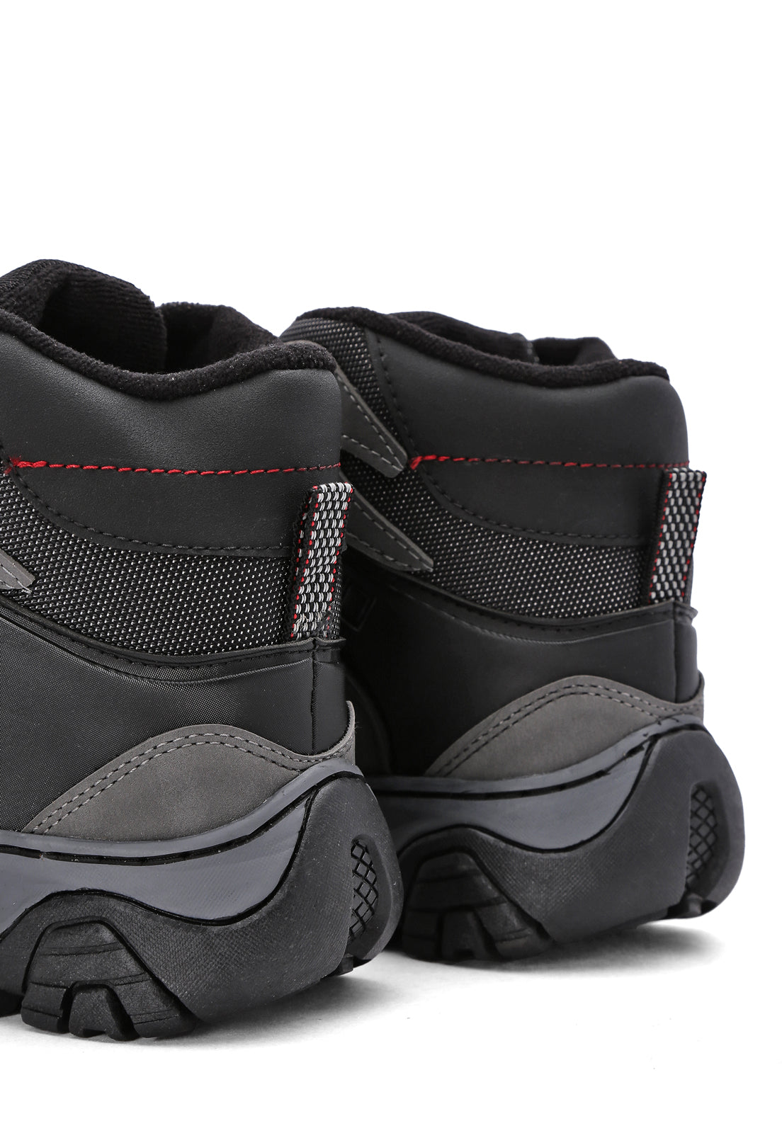 Bota Outdoor Hombre Negro-Gris tellenzi 7-212